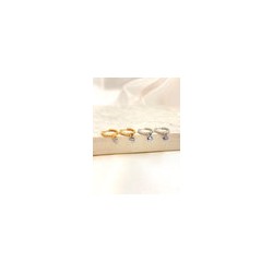 Huggie Zirconia Solitaria